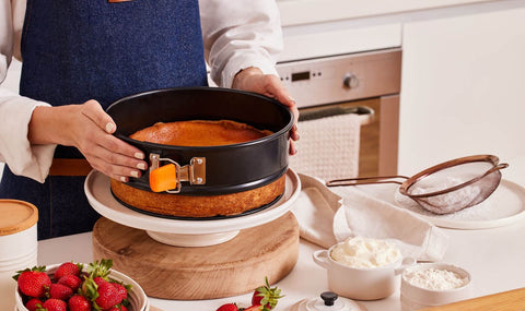 Le Creuset Round Springform Pan 26 cm