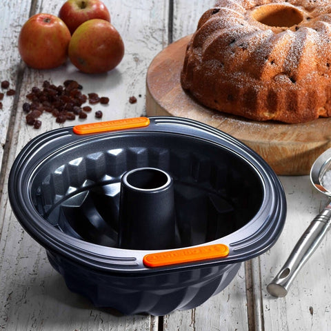 Le Creuset Cake Fluted Pan 22 cm, 2.68L