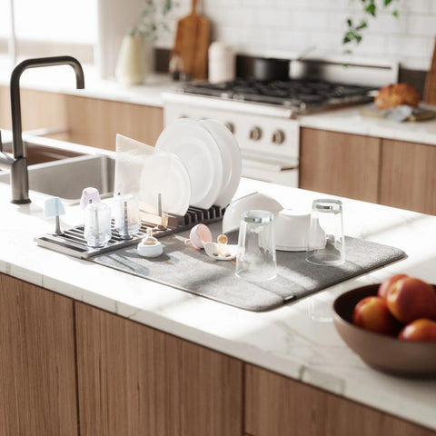 Umbra Drying Dish Rack with Mat