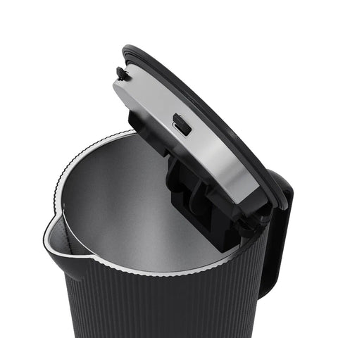 Georg Jensen Bernadotte Kettle – Black