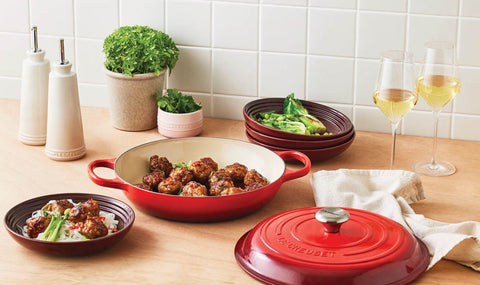 Le Creuset Cast Iron Shallow Casserole 22 cm, 1.4 L Cerise