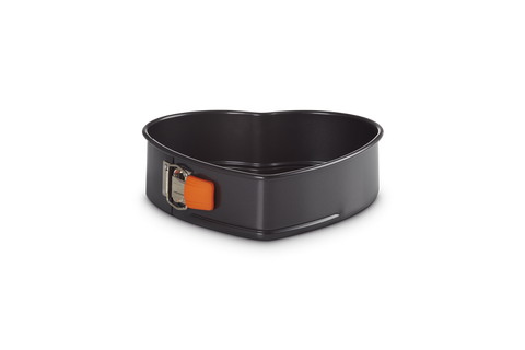 Le Creuset Heart Springform Tin, 25 cm