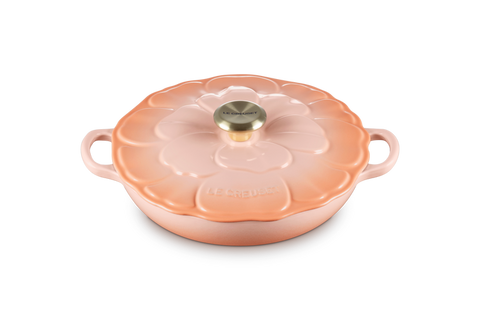Le Creuset Tenxhere e cekët prej gize me lule - Pêche 26cm / 2.2 L