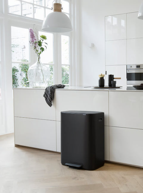 Kosh Mbeturinash Brabantia NewIcon me Pedale 30 Litra – Çelik Mat