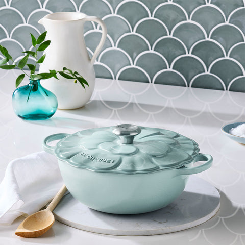 Le Creuset Cast Iron Petal  La Marmite - Sea Salt 26 cm / 4.1 L