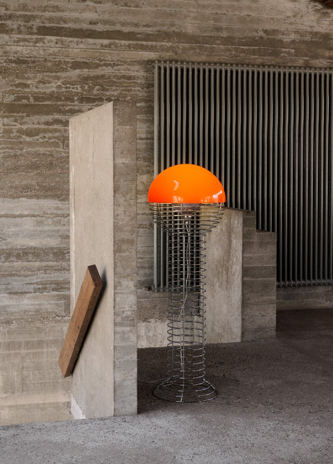 VERPAN Verner Panton Wire Floor Lamp Ø40 with Orange Shade