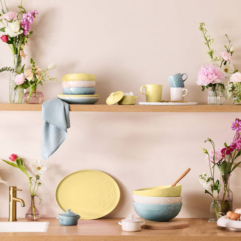 Le Creuset Jardin Relief Embossed Multi Bowl 3.6L, Sea Salt