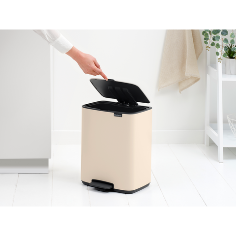 Brabantia Bo Pedal Bin, 12 L - Soft Beige