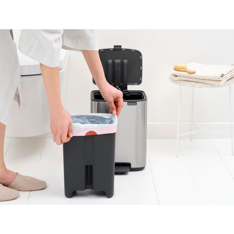 Brabantia Bo Pedal Bin, 7 L - Matt Steel Fingerprint Proof