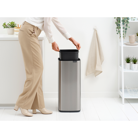 Kosh për plehrash Brabantia Bo Touch 36 litra – Çelik mat, rezistent ndaj gjurmëve të gishtërinjve