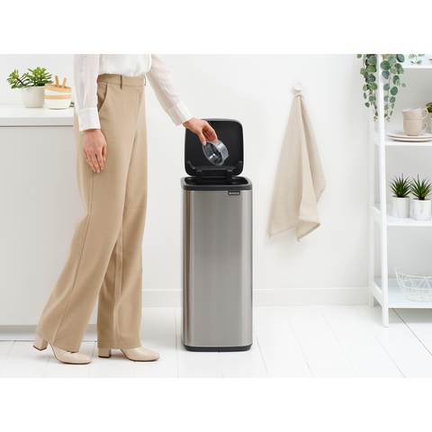 Kosh për plehrash Brabantia Bo Touch 36 litra – Çelik mat, rezistent ndaj gjurmëve të gishtërinjve