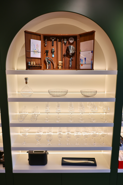 Do you offer corporate or custom orders tailored to specific preferences?