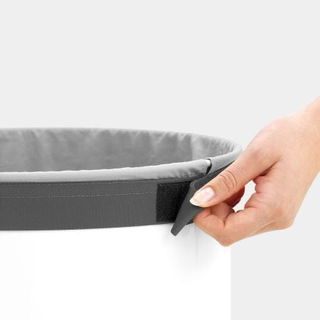 Kosh rrobash Brabantia 60 litra – i bardhë