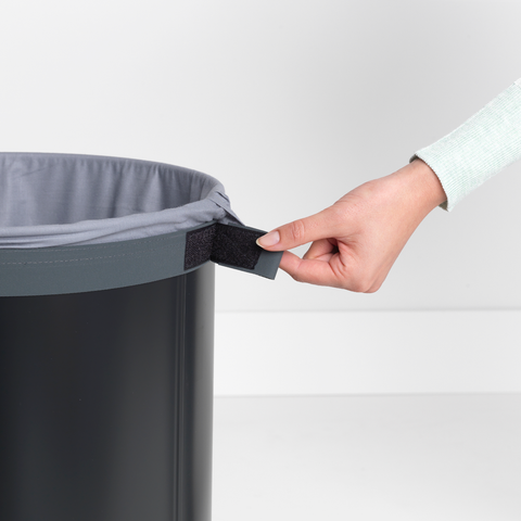 Kosh rrobash Brabantia 60 litra – E zezë mat