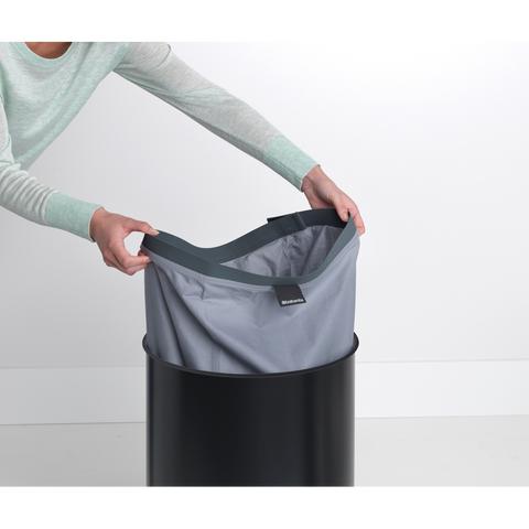 Kosh rrobash Brabantia 60 litra – E zezë mat