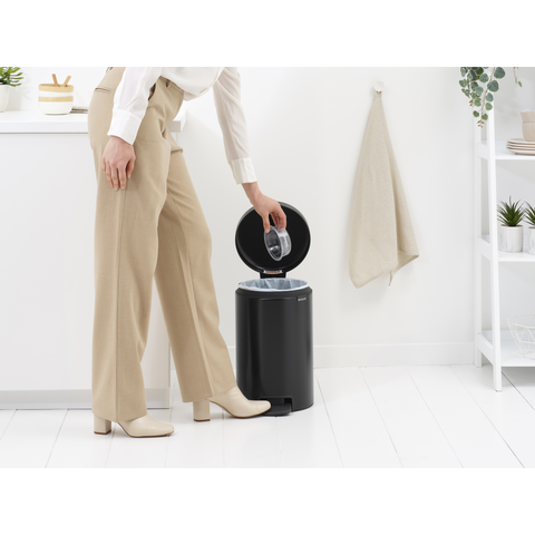 Brabantia NewIcon Pedal Bin 12 Litre – Matt Black